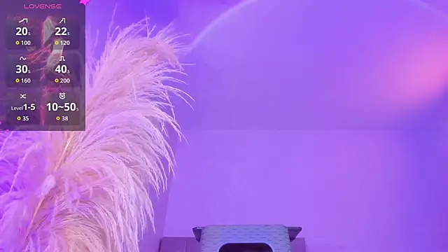 liiamluna  online show from 10-31-25, 09:28