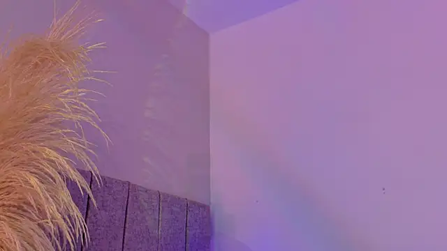 liiamluna  online show from 02-23-26, 09:43