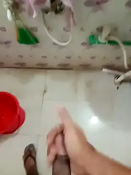 Snapshot of zim200 chatting on 11-30-25, 06:03 zim200 online show from 11-30-25, 06:03