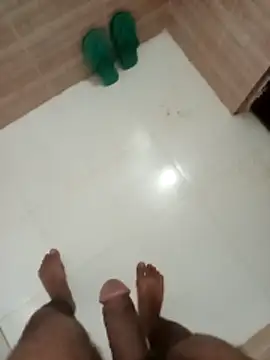 Snapshot of zim200 chatting on 03-15-26, 02:40 zim200 online show from 03-15-26, 02:40