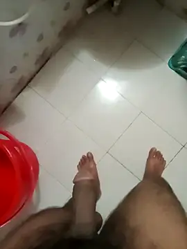 Snapshot of zim200 chatting on 10-08-25, 06:19 zim200 online show from 10-08-25, 06:19