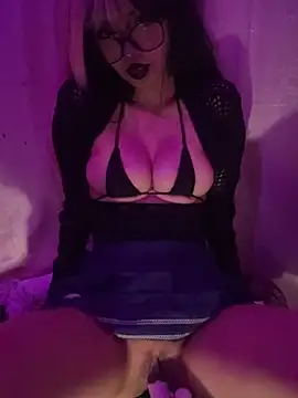 YourDevilGirl  online show from 08-02-26, 06:56