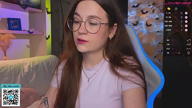 mia here online show from 10-30-25, 12:36