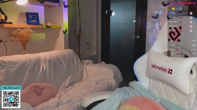 mia here online show from 11-12-25, 01:54