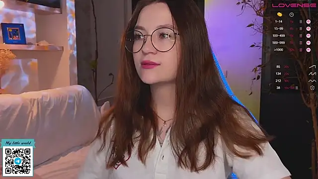 mia here online show from 11-25-25, 02:34