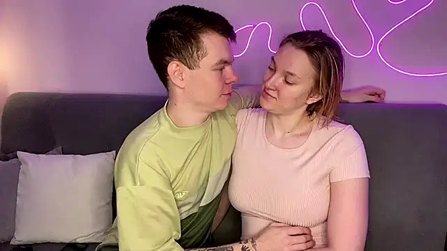 julielourens online show from 11-30-25, 08:04