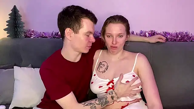 julielourens online show from 12-17-25, 08:08