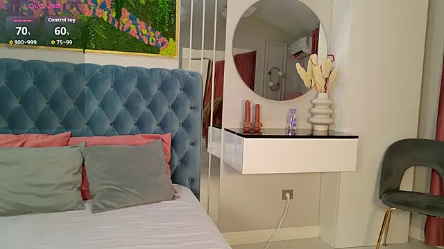 Snapshot of SiennaPierce chatting on 06-19-26, 12:00 SiennaPierce online show from 06-19-26, 12:00