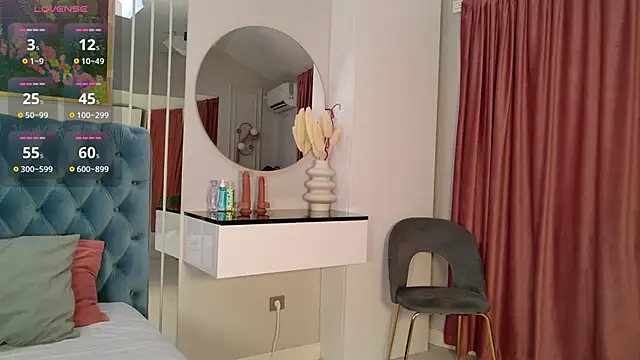 Snapshot of SiennaPierce chatting on 06-29-26, 11:43 SiennaPierce online show from 06-29-26, 11:43