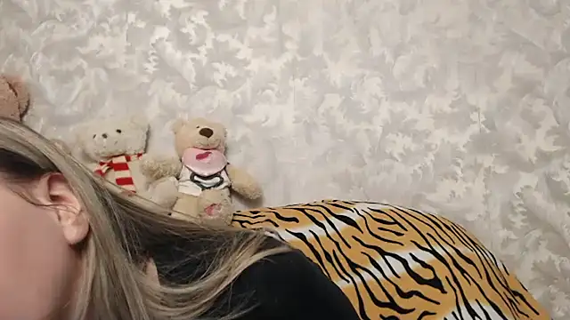 hotsteacher online show from 04-30-26, 10:25
