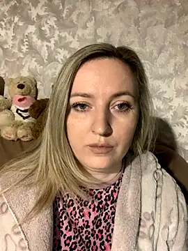 hotsteacher online show from 01-06-26, 02:48