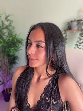 im-isabella online show from 06-17-26, 08:19
