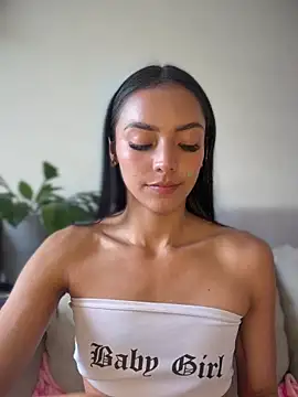 im-isabella online show from 07-16-26, 07:44