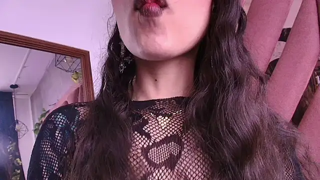 viollettaa  online show from 11-20-25, 07:03