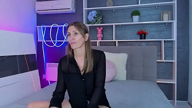 ChristyBrook online show from 10-06-25, 07:14