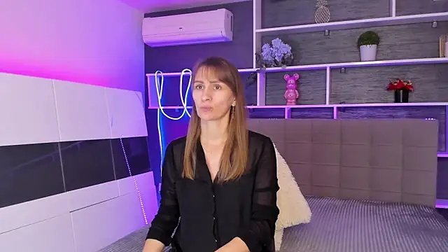 ChristyBrook online show from 11-28-25, 07:36