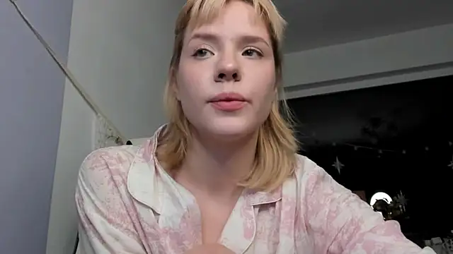 Snapshot of _CuteAsFuck_ chatting on 10-12-25, 01:12  CuteAsFuck  online show from 10-12-25, 01:12