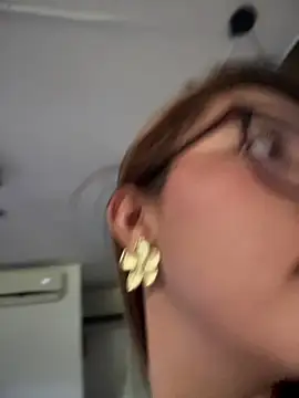 sara calderon online show from 11-08-25, 01:25