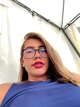 sara calderon online show from 09-23-25, 01:18