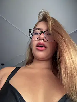 sara calderon online show from 12-02-25, 01:24