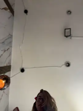 sara calderon online show from 12-03-25, 02:16