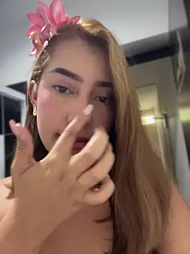 sara calderon online show from 11-15-25, 01:26