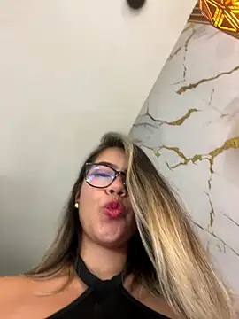 sara calderon online show from 09-09-25, 01:20