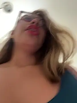 sara calderon online show from 09-17-25, 01:24