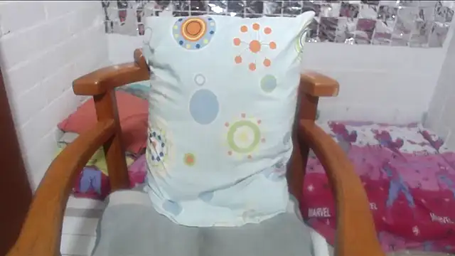 rose-crystal online show from 12-16-25, 01:04