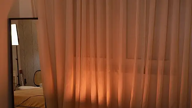 LiaGotti online show from 10-27-25, 09:16