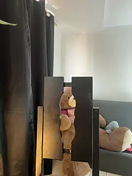 indialatin online show from 12-02-25, 09:05