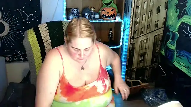 Snapshot of Kinky_Witch chatting on 05-01-26, 04:56 Kinky Witch online show from 05-01-26, 04:56