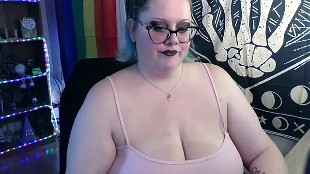 Kinky Witch online show from 12-22-25, 06:08