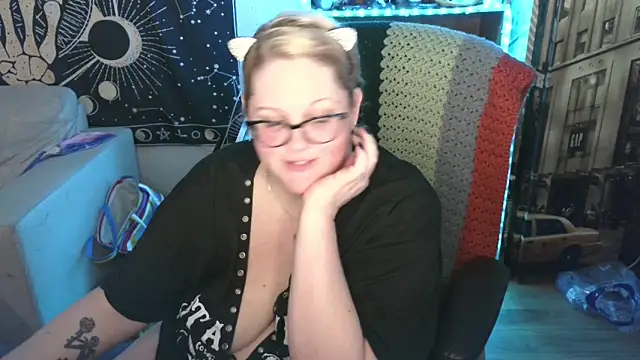 Snapshot of Kinky_Witch chatting on 05-05-26, 03:15 Kinky Witch online show from 05-05-26, 03:15