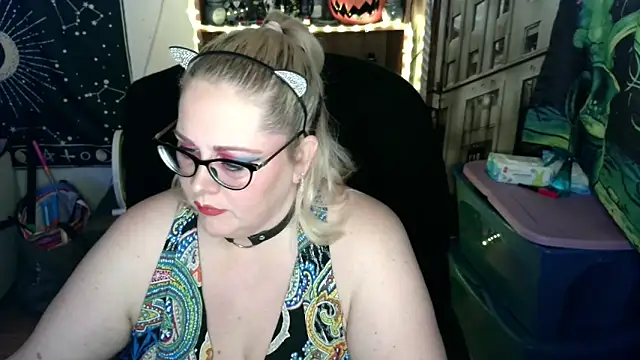 Snapshot of Kinky_Witch chatting on 05-11-26, 01:29 Kinky Witch online show from 05-11-26, 01:29