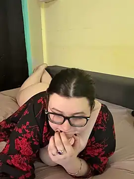 Snapshot of HaleyAyush chatting on 02-21-26, 04:42 HaleyAyush online show from 02-21-26, 04:42