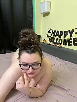 Snapshot of HaleyAyush chatting on 10-30-25, 04:59 HaleyAyush online show from 10-30-25, 04:59