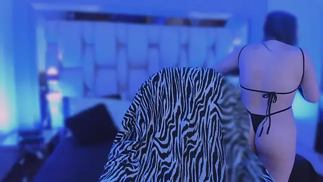 Snapshot of revenmiller_ chatting on 02-10-26, 07:35 revenmiller online show from 02-10-26, 07:35