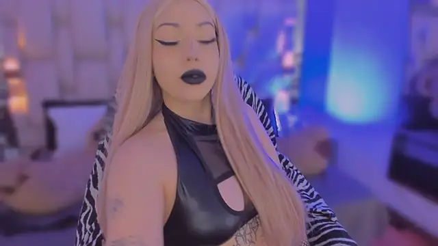 Snapshot of revenmiller_ chatting on 02-20-26, 08:11 revenmiller online show from 02-20-26, 08:11