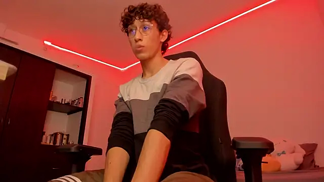 velvet skyn online show from 10-04-25, 08:27