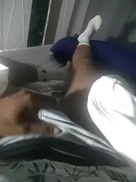 Snapshot of kulliguy chatting on 10-23-25, 07:12 kulliguy online show from 10-23-25, 07:12