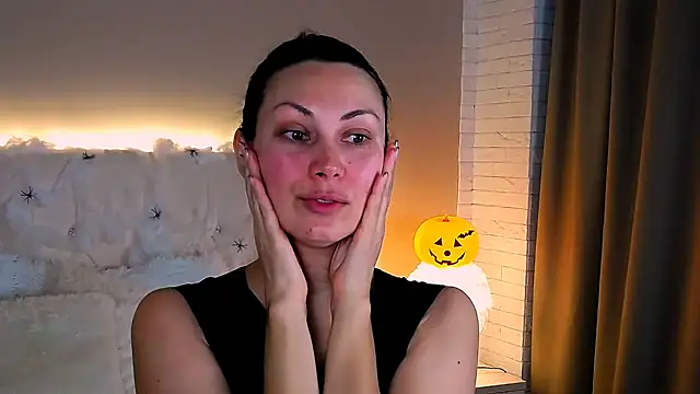 MonikaBelachi online show from 10-30-25, 06:34