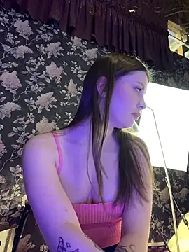 Snapshot of Dari_Toy_ chatting on 09-09-25, 01:38 Dari Toy  online show from 09-09-25, 01:38