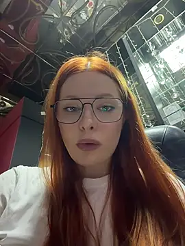 Snapshot of Dari_Toy_ chatting on 07-15-26, 07:37 Dari Toy online show from 07-15-26, 07:37