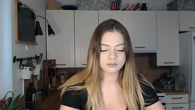 Snapshot of BuffyxLUST chatting on 01-13-26, 07:56 BuffyxLUST online show from 01-13-26, 07:56