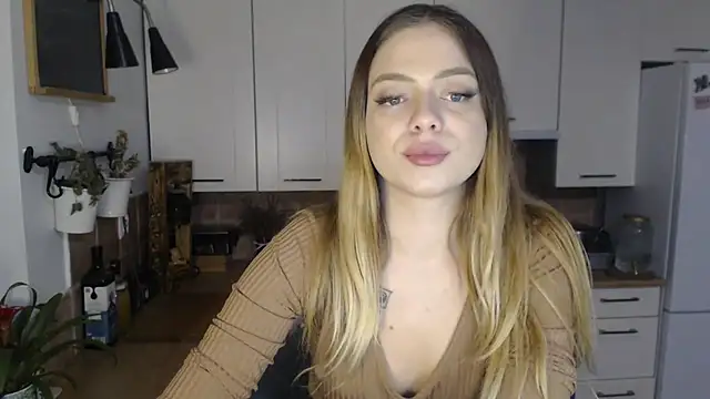 Snapshot of BuffyxLUST chatting on 12-03-25, 03:11 BuffyxLUST online show from 12-03-25, 03:11