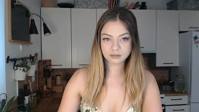 Snapshot of BuffyxLUST chatting on 01-12-26, 07:59 BuffyxLUST online show from 01-12-26, 07:59