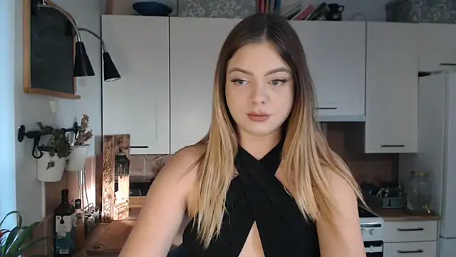 Snapshot of BuffyxLUST chatting on 11-28-25, 08:03 BuffyxLUST online show from 11-28-25, 08:03