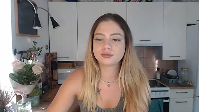 Snapshot of BuffyxLUST chatting on 09-10-25, 02:16 BuffyxLUST online show from 09-10-25, 02:16