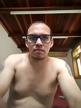 Snapshot of DOBLEWYOSK69G chatting on 03-02-26, 12:56 DOBLEWYOSK69G online show from 03-02-26, 12:56